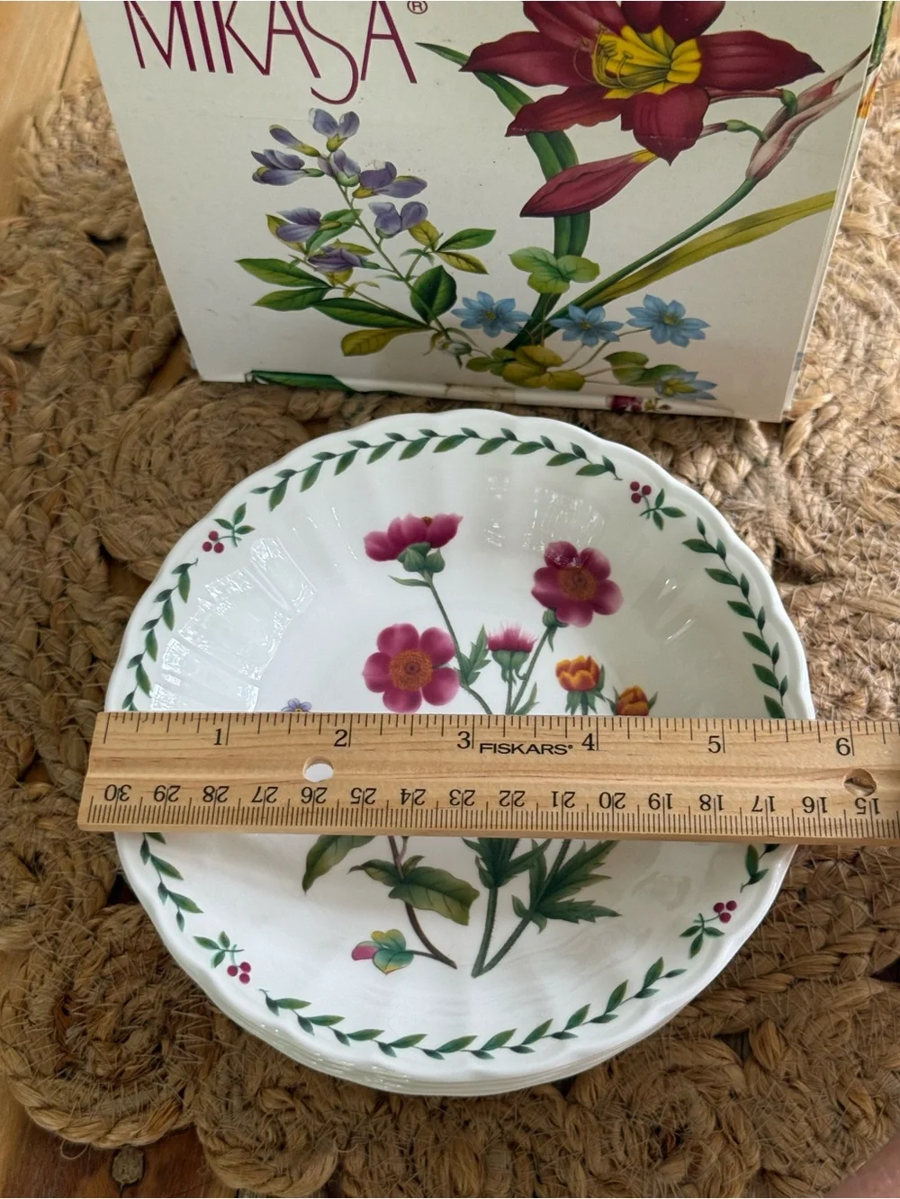 Mikasa Summer Symphony Fruit Bowls, Set of Four